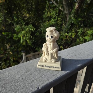 Vintage 1976 R & W Berrie World's Greatest Studenten Resin Figurine