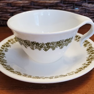Vintage 1970s Corelle by Corning Spring Blossom Green aka Crazy Daisy Pattern