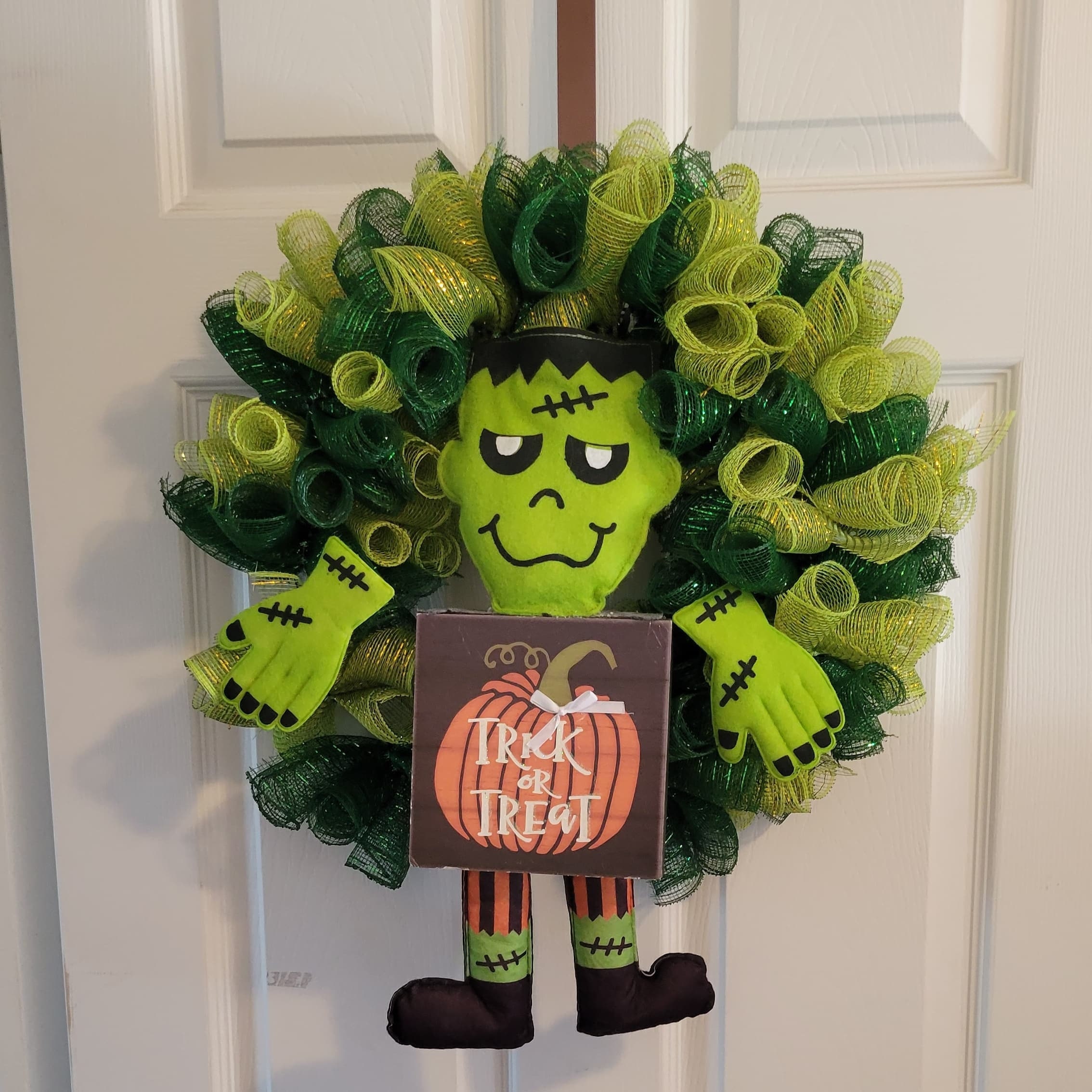 Frankenstein wreath- Halloween wreath- Large Door hanger- Frankenstein- Halloween deco- Fall- Halloween party- wreath