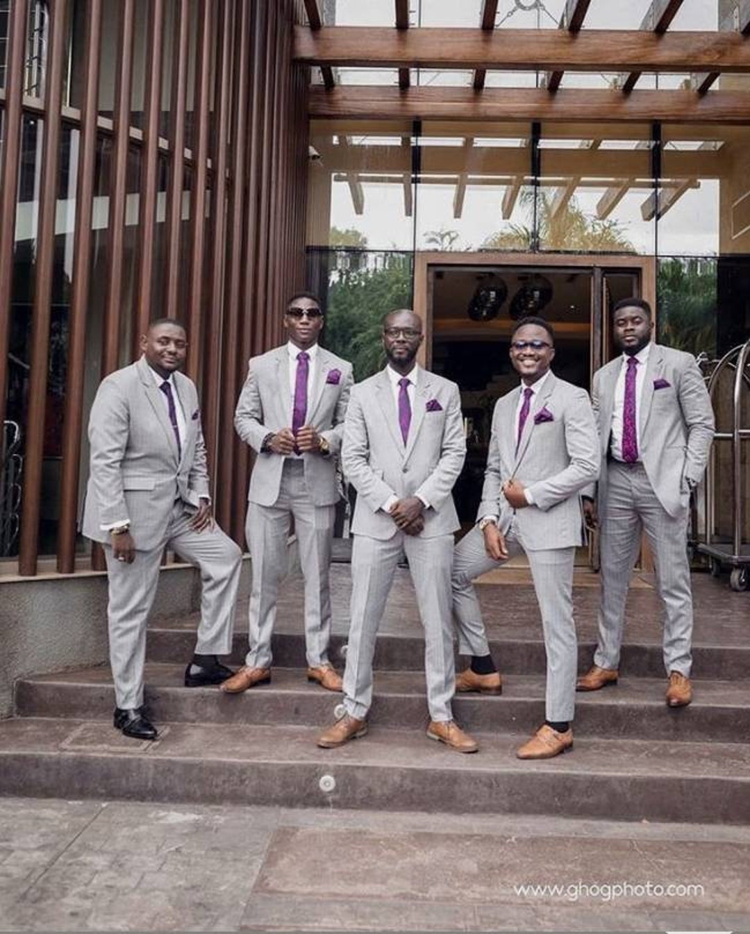 5 Groomsmen Suit Ideas To Match Your Wedding Colors | SARTORO
