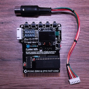 Pi1541 med EPYX snabbladdningspatron och IEC-kabel