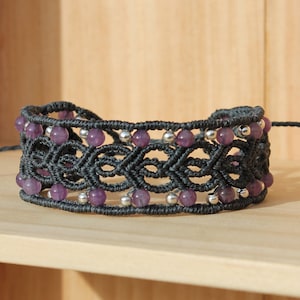 Boho bracelet woven in micro-macramé and small Amethyst beads