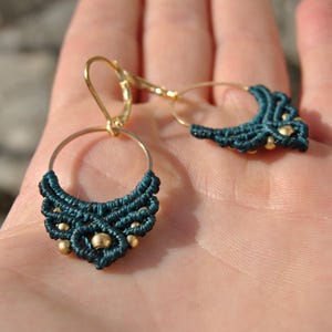Teal and gold micro-macrame earrings - romantic boho style - Stainless steel hooks - Unique piece