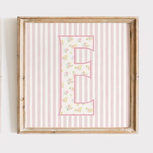 Impresión artística con iniciales florales / Arte de pared personalizado con la letra E para la habitación de los niños / Descarga digital / Impresión de monograma preppy / Alfabeto de inspiración vintage