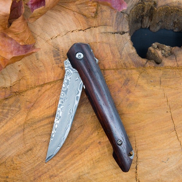 Pocket knife / Knives / Damascus steel blade / Dark sandalwood handle / Damascus steel / PRO00006160