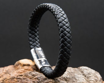 Echtleder Armband mit schwarzem geflochtenem Leder und silbernem Edelstahlverschluß PRO00006169