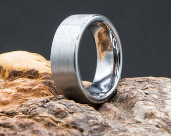 Silberner Ring aus Wolfram Stahl gebürstet Herren Damen 8mm breit