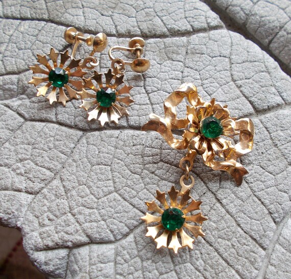 Vintage Green Rhinestone Brooch Earrings, Vintage… - image 7