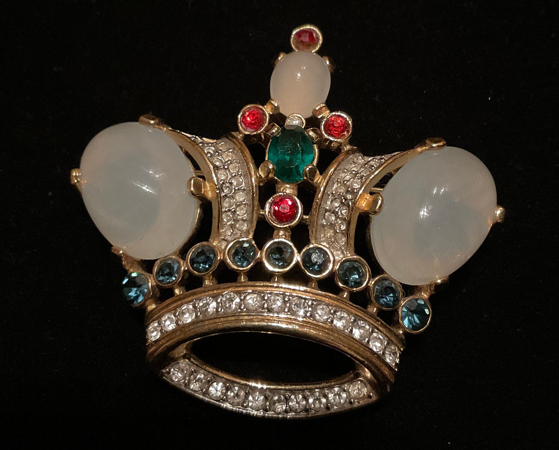 Broche Vintage Trifari Crown - Bijou Fantaisie (costume Jewelry) En Forme De Couronne - Occasion
