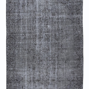 Distressed Turkish Area Rug in Gray, Woolen Handmade Carpet, Ideal for Contemporary Interiors. 5.5x9 Ft, BTEK0910