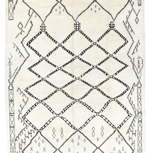 Contemporary Moroccan Style Tulu Rug, 100% Wool. Hand-knotted Beni Ourain Inspired Carpet. Custom Options Available. BKTD25