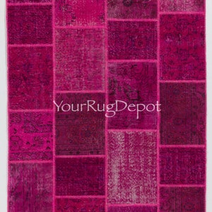 Modern Patchwork Rug in Shades of Hot Pink, Handmade Turkish Boho Carpet. BD77