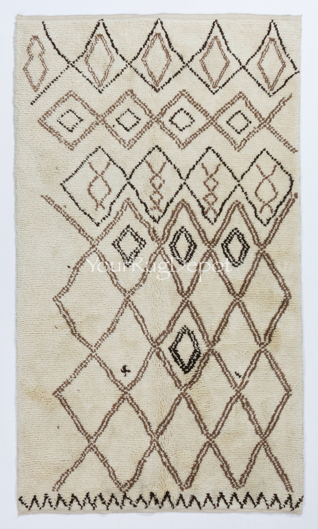 100%天然無染色ウールを使用した、手織りモロッコラグ。カスタム