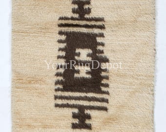 Moroccan Berber style Handmade Rug Made of Beige and Brown Wool. Beni Ourain Tulu Carpet. Custom Options Available. Made to measure. BD986