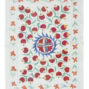 Arazzo da parete moderno ricamato, 24 x 30 pollici. Tovaglia in cotone. Coperta con motivo a melograno. BST39