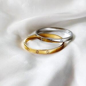 H&J Armband in Gold