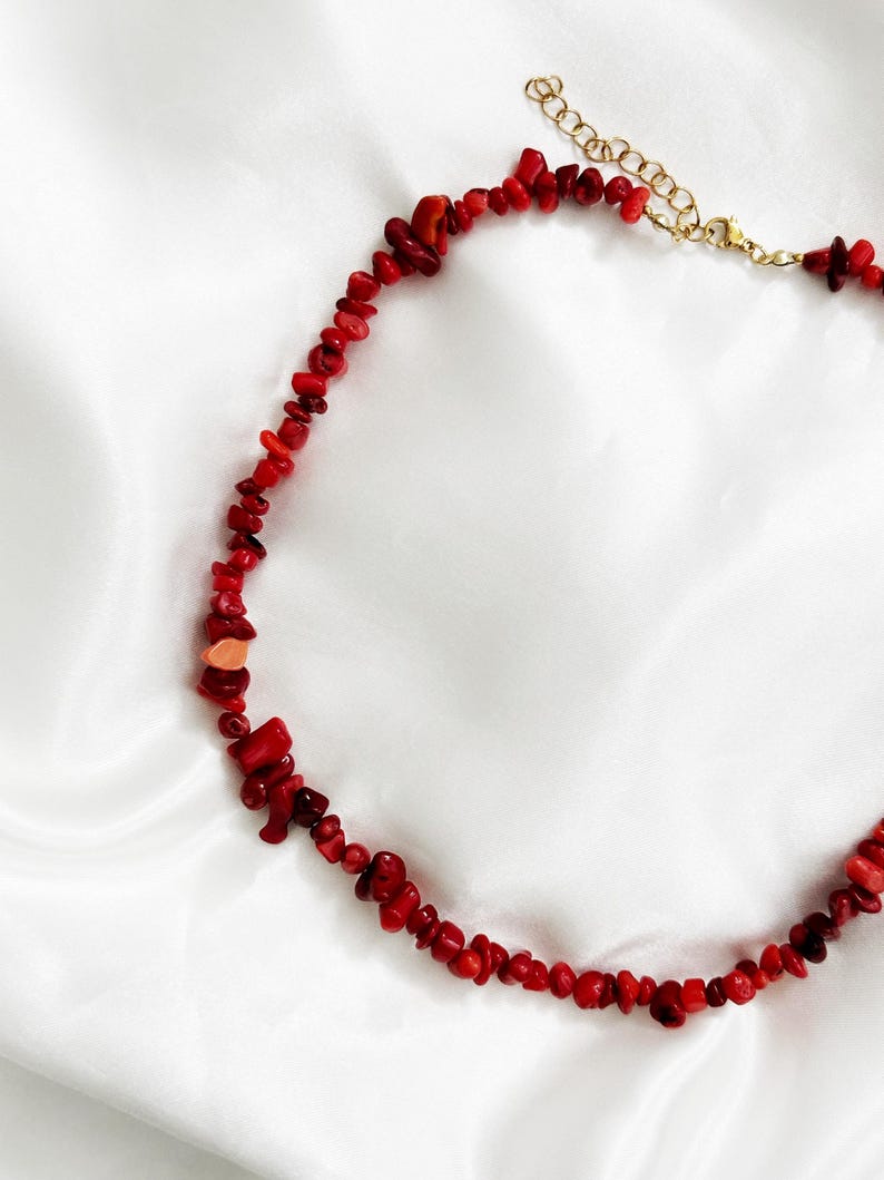 Rote Korallen Kette – Red Coral Stone Necklace Handmade – Natural Coral Chip Necklace – Korallen Halskette Damen – Boho Gift for Her bild 5