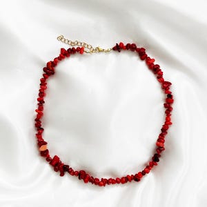 Rote Korallen Kette – Red Coral Stone Necklace Handmade – Natural Coral Chip Necklace – Korallen Halskette Damen – Boho Gift for Her bild 4