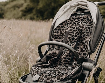 El Inka Animal Print Merino Sheepskin Buggy Liner