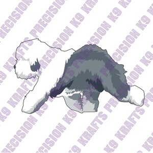 Könnte beinhalten: Stilisierte Illustration eines Old English Sheepdog, von der Seite und leicht von oben betrachtet. Der Hund ist in Weiß-, Grau- und Schwarztönen dargestellt, mit einem flauschigen Fell. Der Hintergrund zeigt ein sich wiederholendes Textmuster.