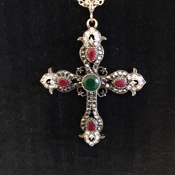 Baroque Cross Pendant Necklace