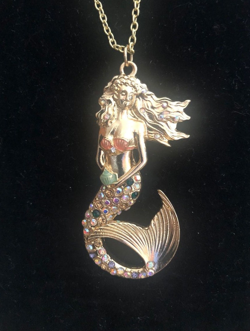 Disney's The Little Mermaid 14k Gold Engraved Ariel Pendant Necklace