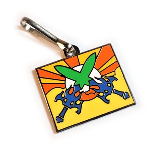 Castle Greyskull He-Man Masters of the Universe Crest Flag Backpack Jacket Purse Bag Zipper Pull Clip