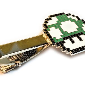 Super Mario World 1UP Green Mushroom Tie Bar Clip – Cosplay Gamer Power Up Accessory