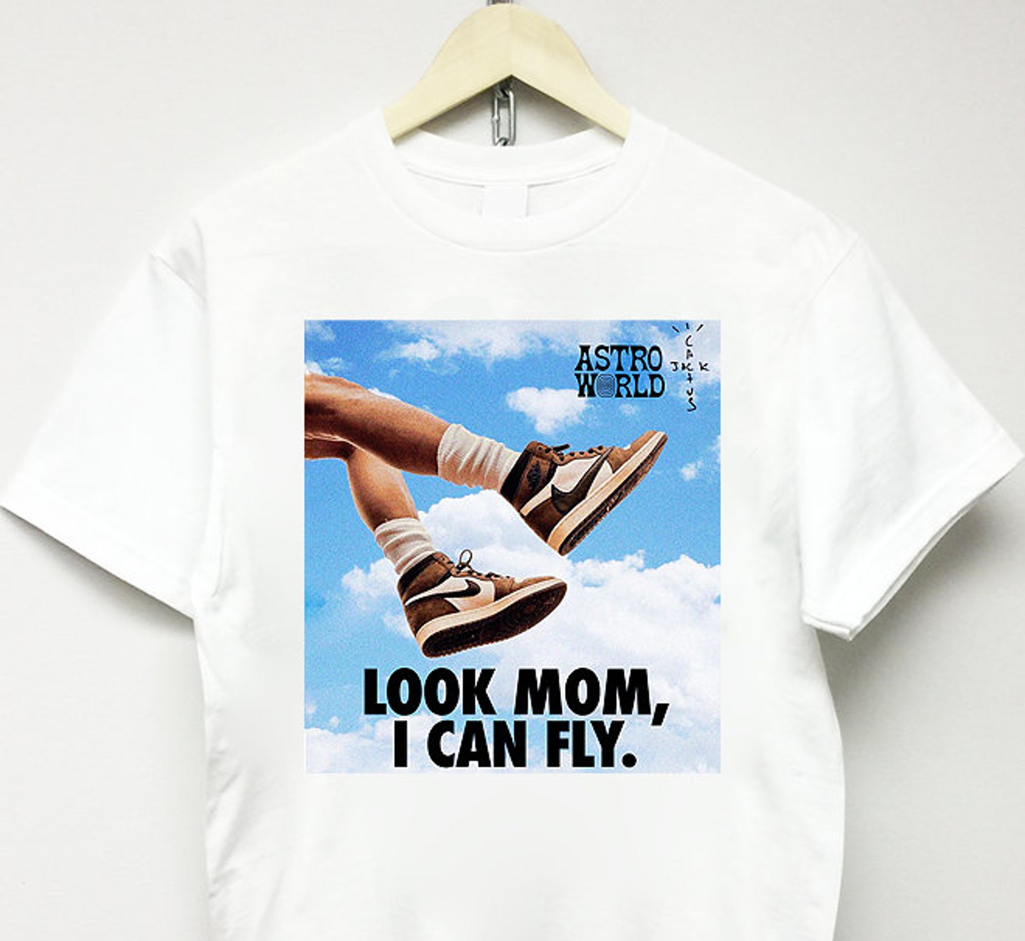 Discover TRAVIS SCOTT Look Mom, I Can Fly T-Shirt