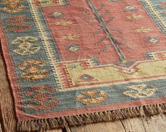 Handwoven Wool Jute Kilim Rug: Traditional Indian Dhurrie