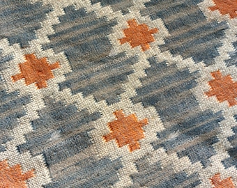 Handwoven Wool Jute Kilim Rug: Vintage Turkish Style
