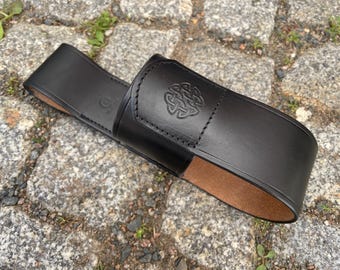 Handmade Leather Bottle Holder- Perfect for Outdoor Adventures /Flaschenhalter aus Leder