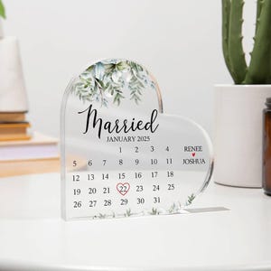Personalized Wedding Gift, Married Calendar Acrylic Plaque, Wedding Gift for Couple, Married Plaque Gift for Couple, Wedding Keepsake Gift