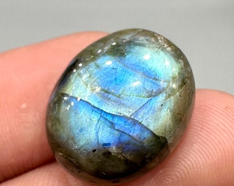 Natural Labradorite ,Labradorite ,Labradorite Cabochon ,smooth polished ,making:28x17x6 mm,23.70 carats