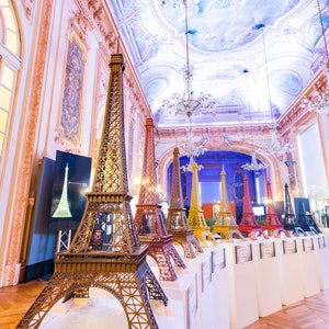 Eiffel Tower Statue Customizable Large Size Luxurious Item image 1