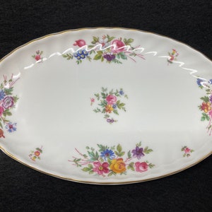 Minton China Made In England Oval Plate S - 309 Marlow 1938-1958