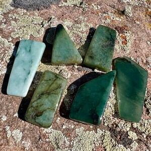 6 – Green Jade Tumbled Stones