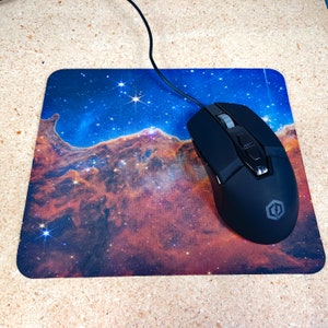 James Webb Carina Nebula Mauspad und Schreibtischmatte, Gaming Mauspad, Grafik Mauspad für Schreibtisch, Weltraum Grafik, NASA Teleskop mit Galaxien