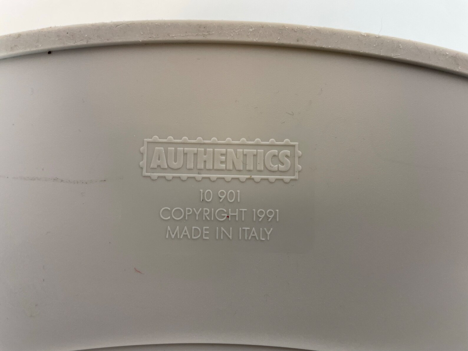 Porte revues Wave par Maier-Aichen pour Authentics - Décoration