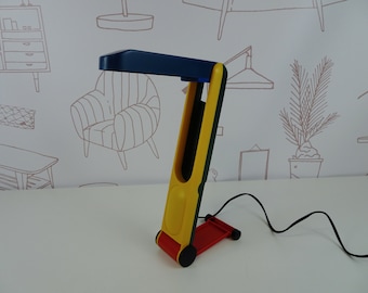 Vintage Vintage Benetton Lamp, Memphis Style Table Lamp, Z Table Lamp, Colorful Postmodern 1980s, Toucan Lamp, 80s Lamp, Adjustable Lamp.