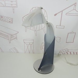 Vintage design desk lamp from the 90s. Space age plastic table lamp by Massimiliano Dutti for Slamp, adjustable desk lamp