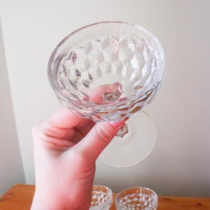 Set of 4 Vintage Crystal Champagne Coupes – Elegant Hand-Cut Glass Stemware, Classic Cocktail Glasses, Wedding Toasting Flutes