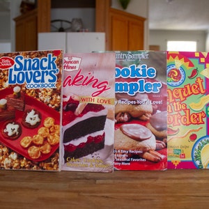 Set of 4 Vintage Cookbooks: Betty Crocker, Duncan Hines, Country Sampler, Mexican Recipes - Retro Kitchen Collection