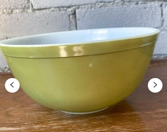 green pyrex bowl