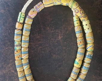 Collier Ancien Perles De Murano Ivoire - Bijou Costume Jewellery, 51-55 Cm