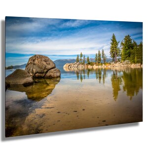 Serene Reflections & Boulders – Friedliche Lake Tahoe Landschaftsfotografie
