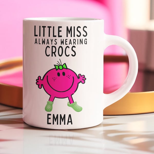 Mug Crocs personnalisé, Petite Miss portant toujours des Crocs, Cadeau pour amateur de crocodiles, Jardinier Croc Shoes, Chef cuisinier, Cuisine, Anniversaire, Noël