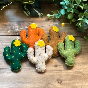 Felt Cactus Ornament Set: Handmade Southwestern Decor, Plant Lover Gift