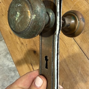 Vintage Antique Brass Door Knobs w/ Backplate and Keyhole