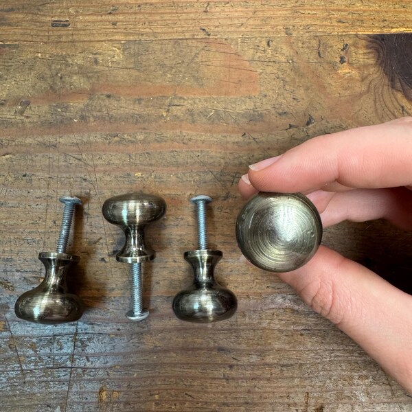 1” Antique Brass Knobs